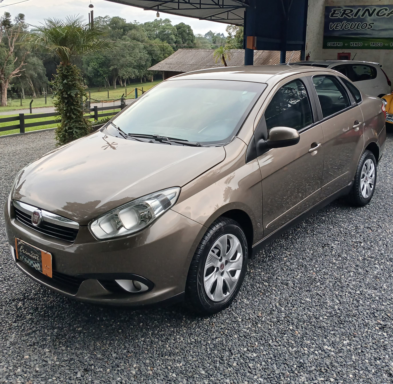 Fiat Grand Siena 1.4 Attractive - Ano 2016