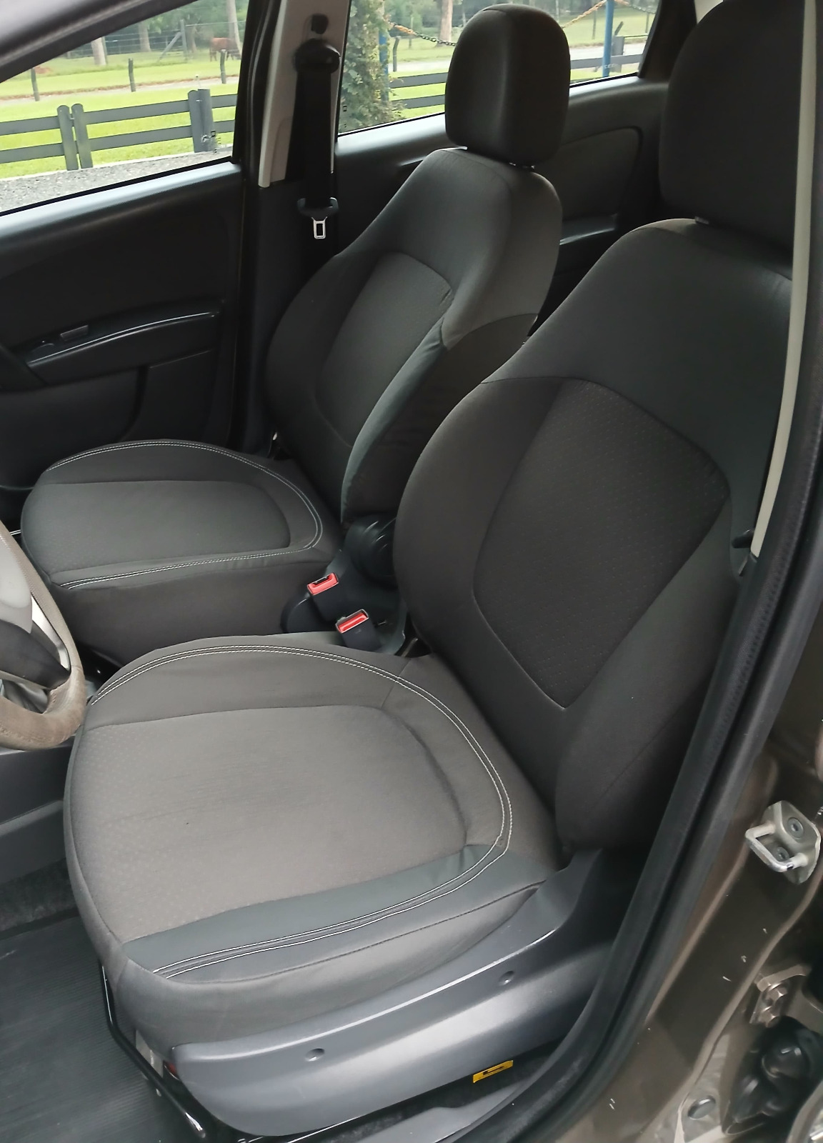 Fiat Grand Siena 1.4 Attractive - Ano 2016