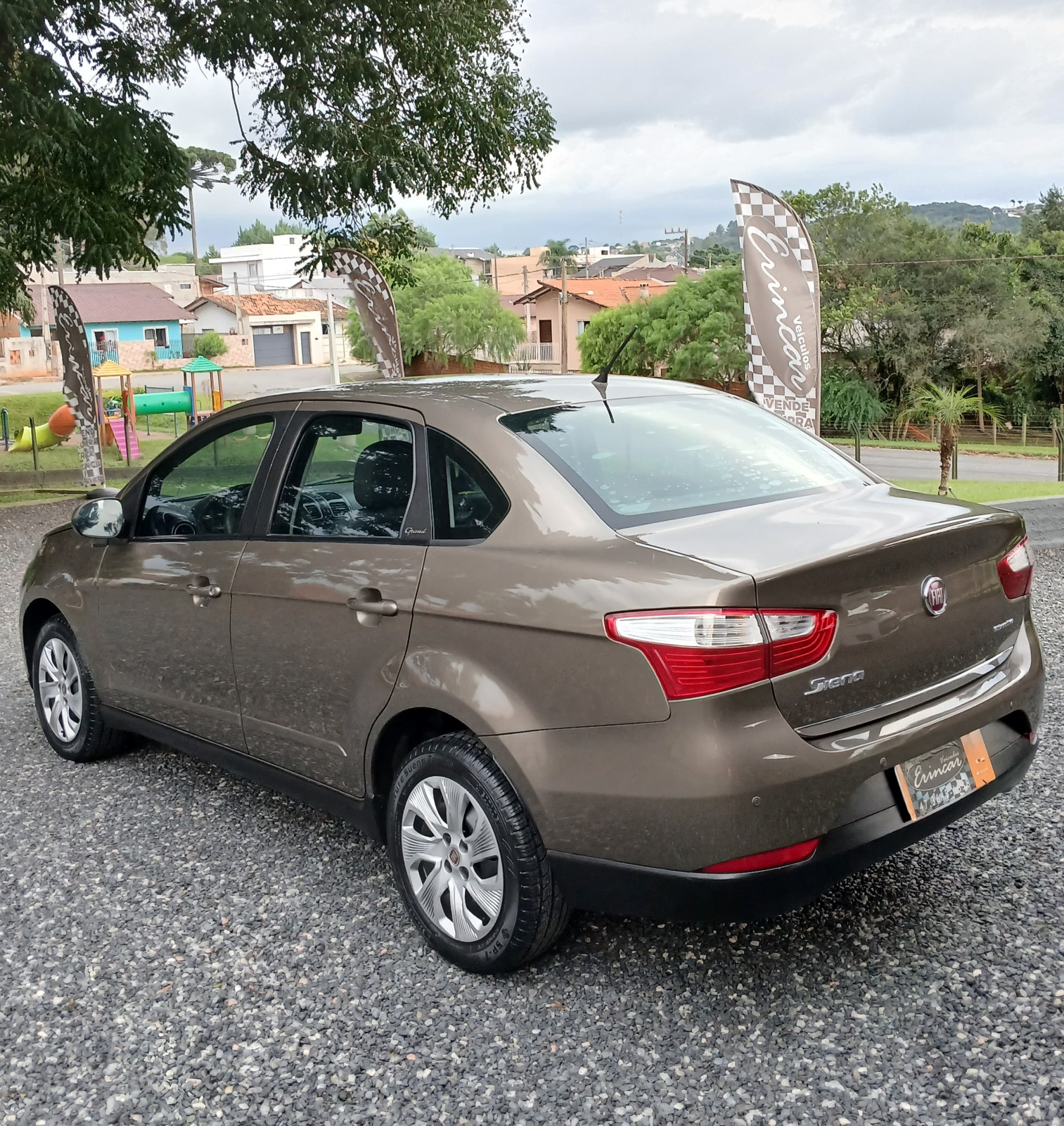Fiat Grand Siena 1.4 Attractive - Ano 2016