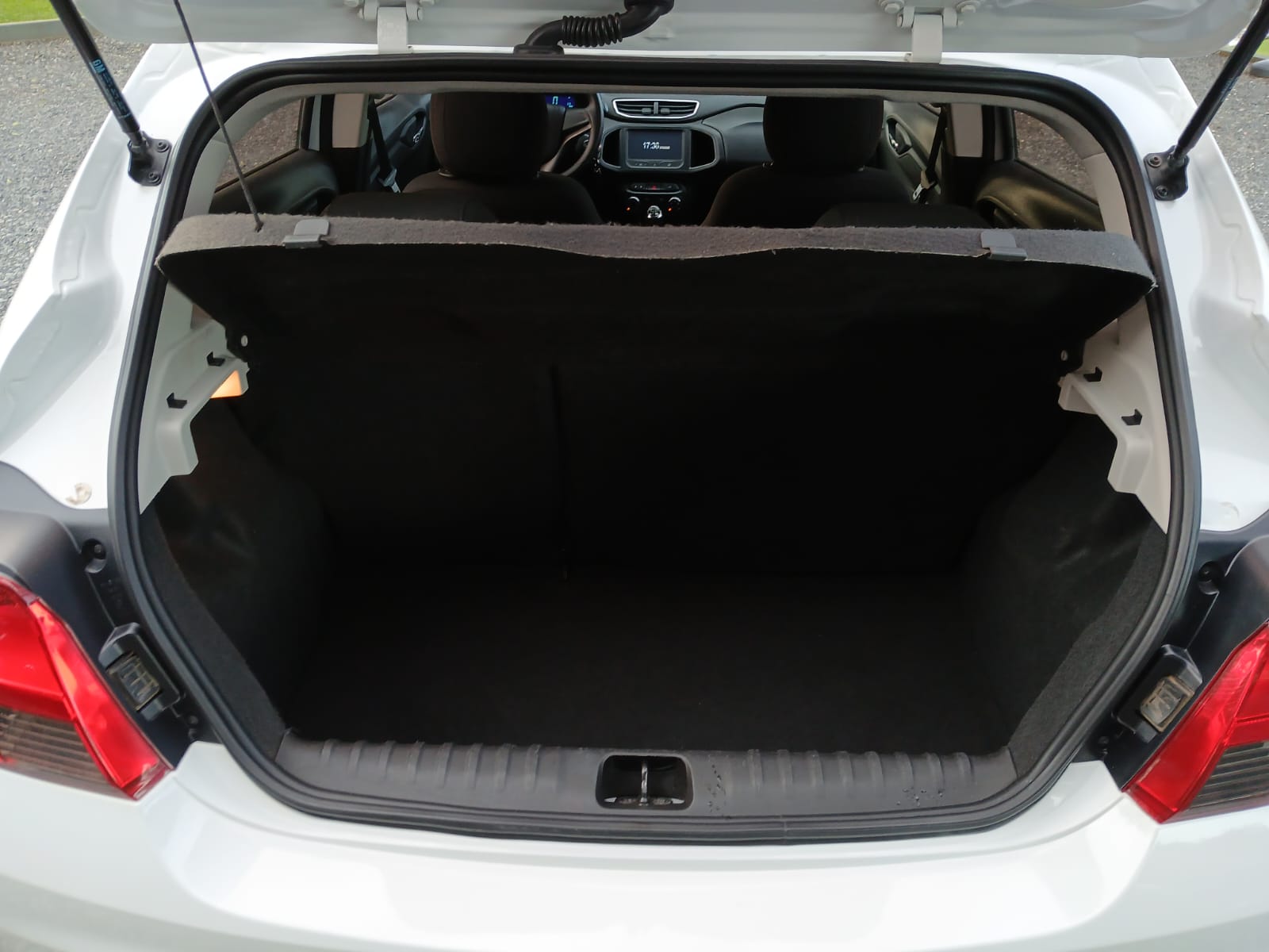 Onix 1.4 Lt 2015 - Completo E Econômico!