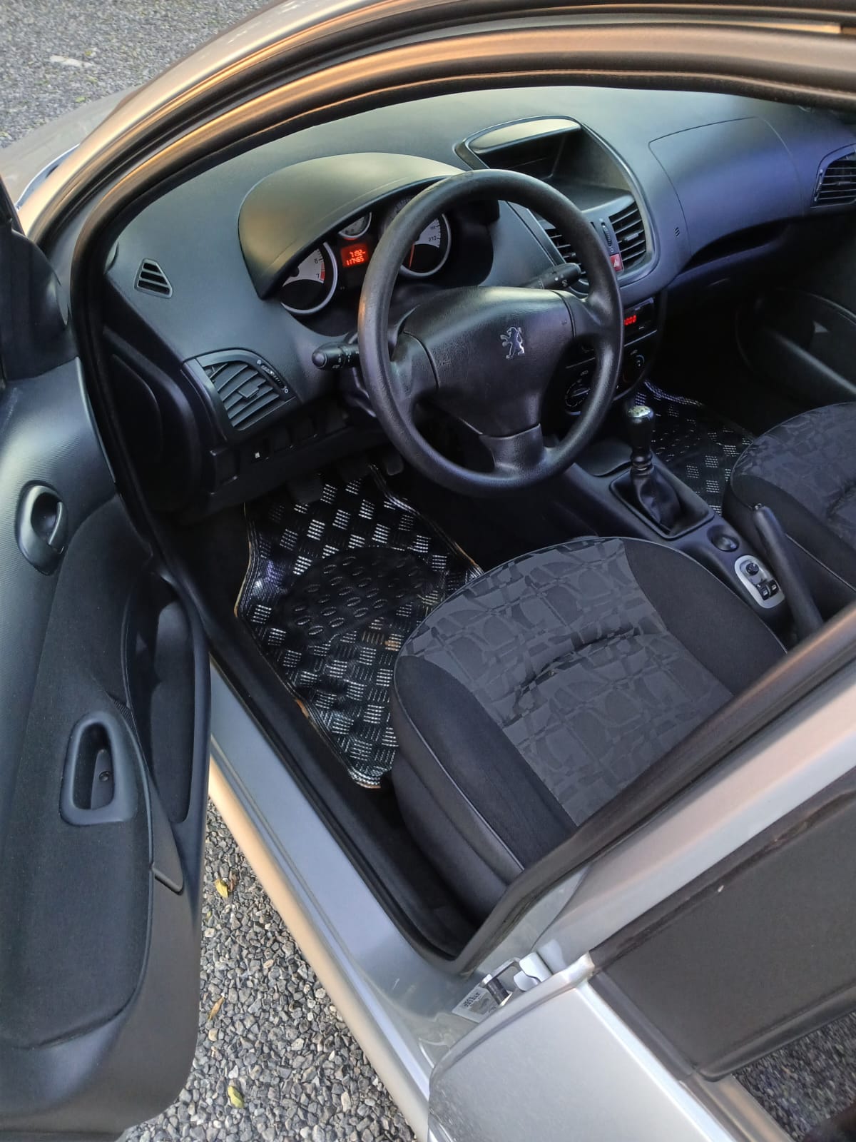 Peugeot 1.4 Completo 2010